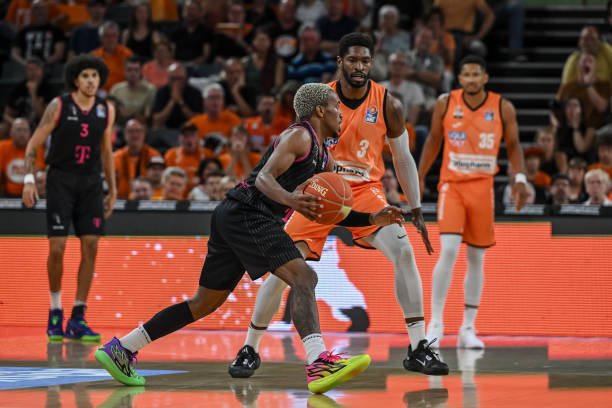 绩滑坡困扰 绩滑坡困扰