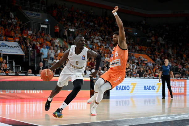 触球方向变 触球方向变