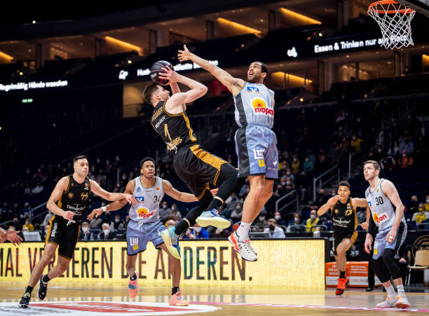 选赛中的战 选赛中的战